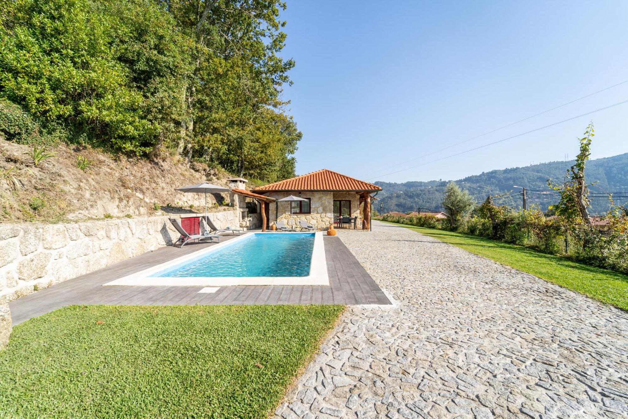 Assento Do Cavado By House And People Villa Valdosende Luaran gambar